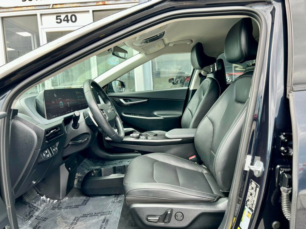 2022 Kia EV6 Wind photo 13
