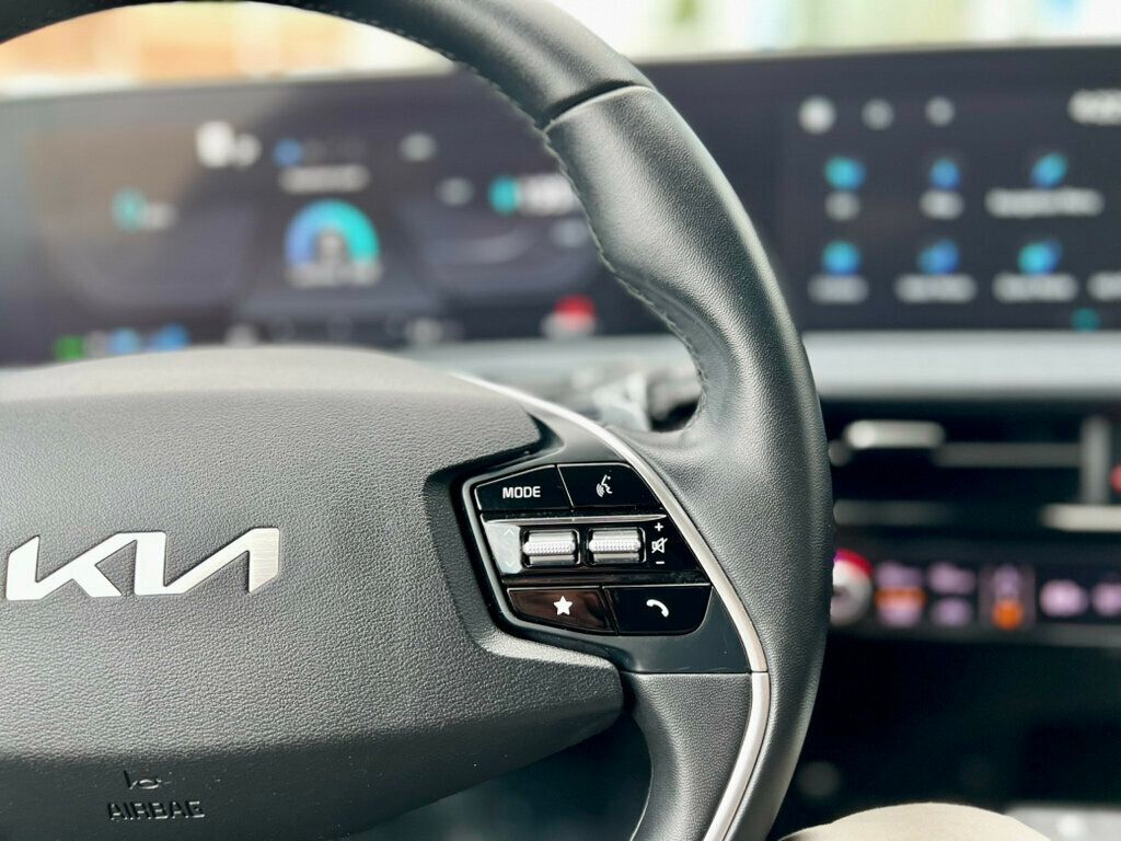 2022 Kia EV6 Wind photo 17