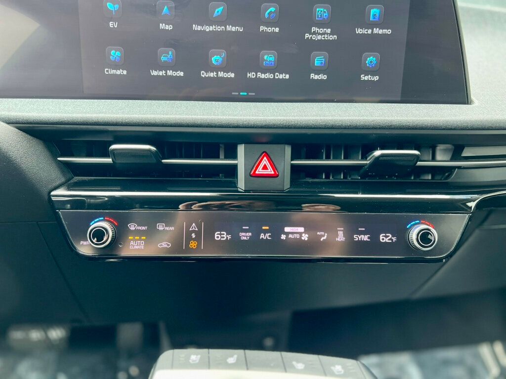 2022 Kia EV6 Wind photo 24