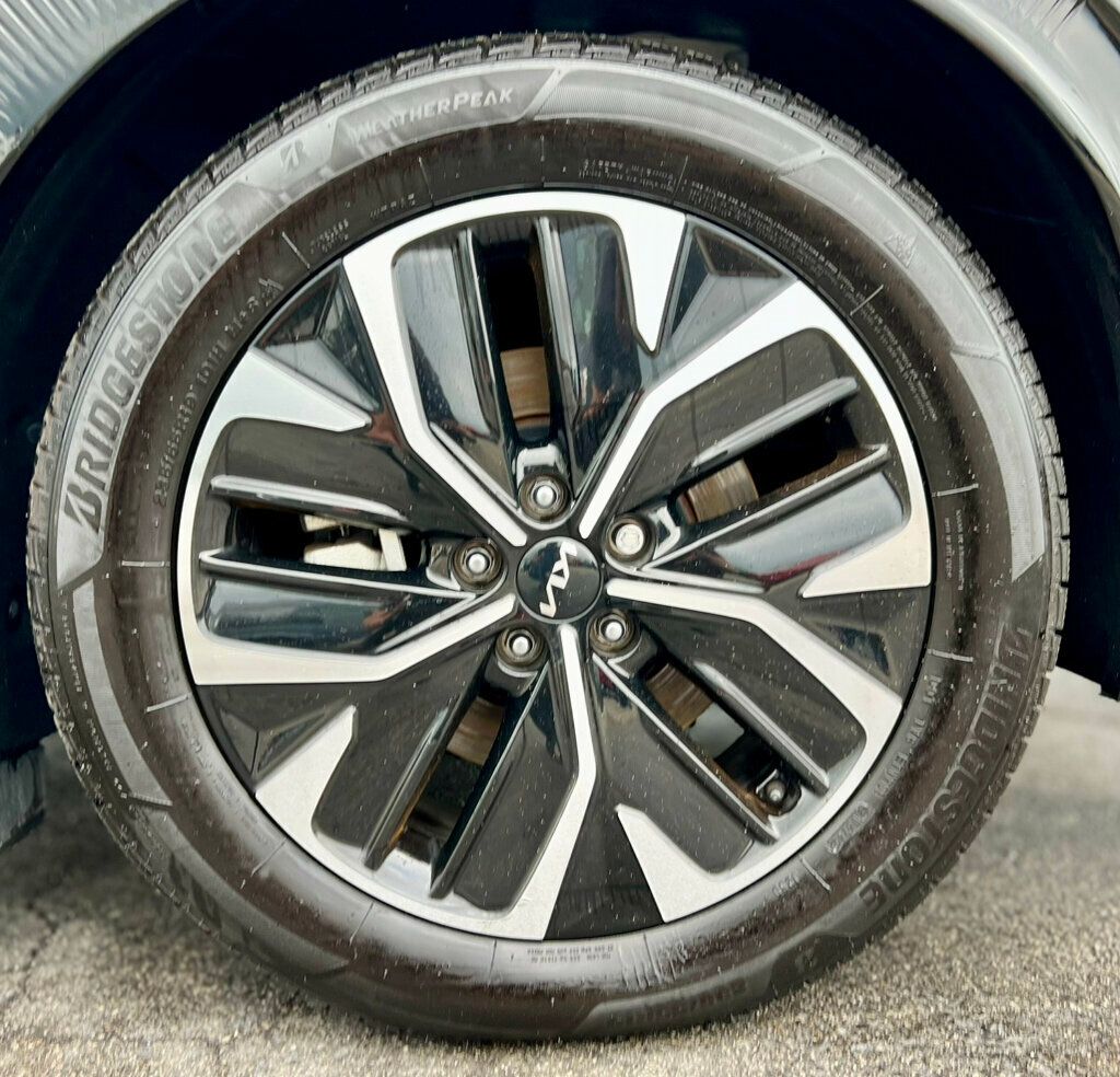 2022 Kia EV6 Wind photo 26