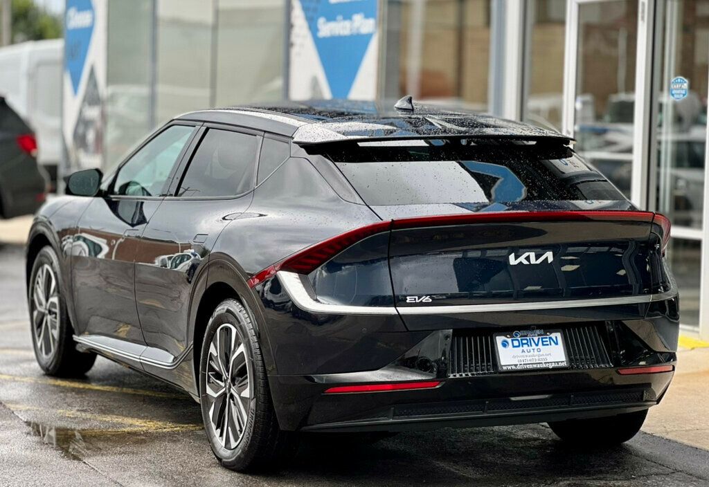 2022 Kia EV6 Wind photo 30