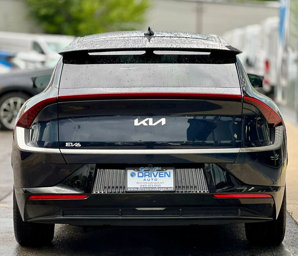 2022 Kia EV6 Wind photo 4