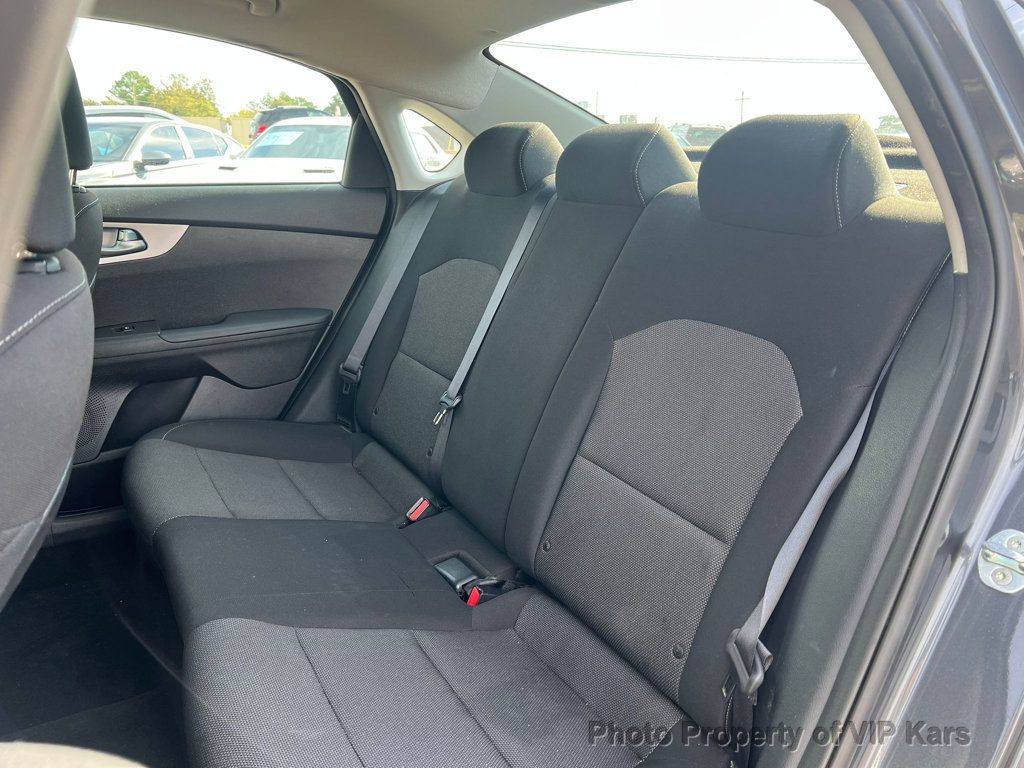 2022 Kia Forte FE IVT - 22933238 - 16
