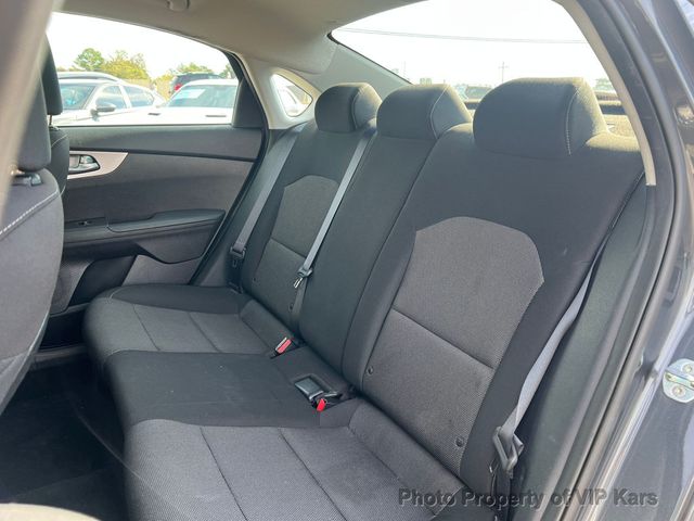 2022 Kia Forte FE IVT - 22933238 - 16