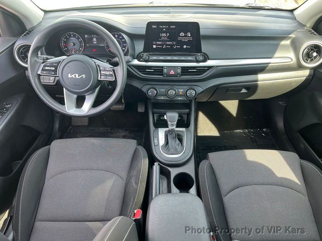 2022 Kia Forte FE IVT - 22933238 - 17