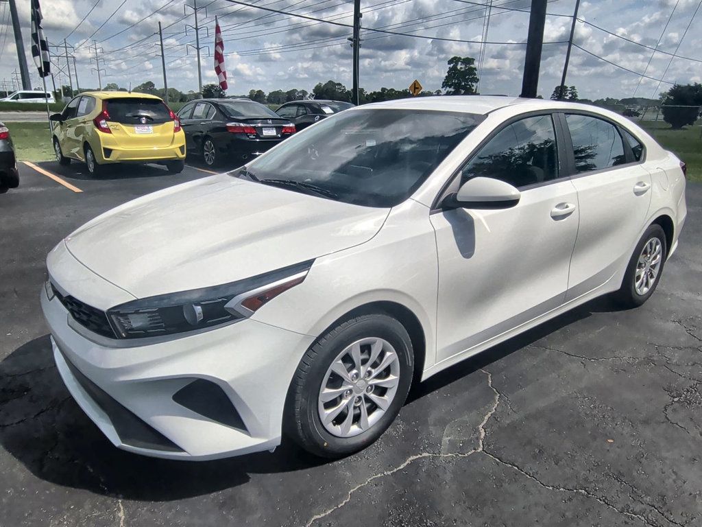 2022 Kia Forte FE IVT - 23036558 | Video 1