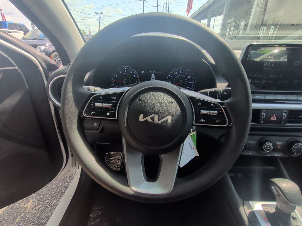 Kia Forte FE IVT photo 15