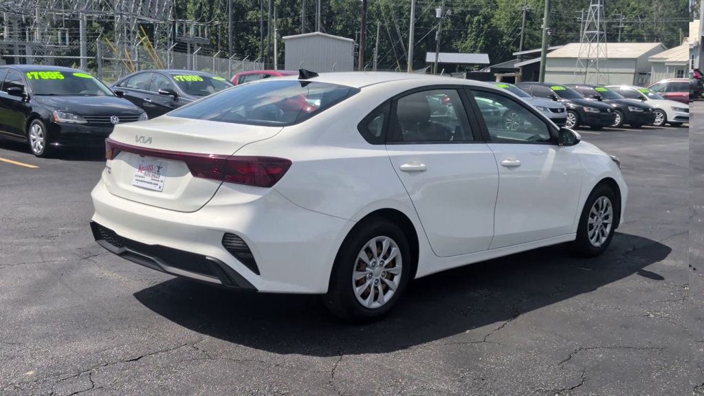 Kia Forte FE IVT photo 8