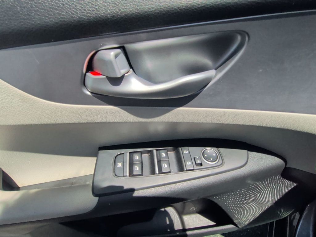 Kia Forte FE IVT photo 12