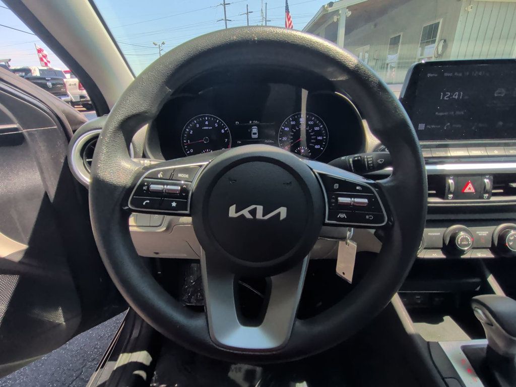 Kia Forte FE IVT photo 15