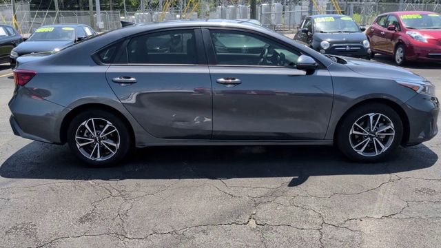 2022 Kia Forte FE IVT - 23067295 - 8