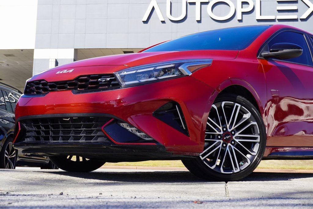 2022 Kia Forte GT photo 2