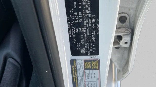 2022 Kia Forte GT-Line IVT - 23014102 - 17