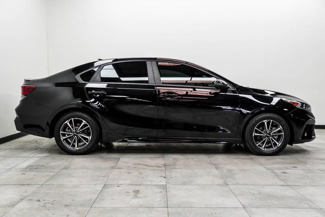 2022 Kia Forte GT-Line IVT - 23001480 - 9