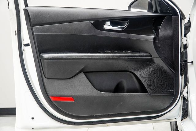 2022 Kia Forte GT-Line IVT - 22917924 - 28