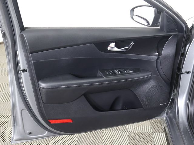 2022 Kia Forte GT-Line IVT - 22997549 - 24