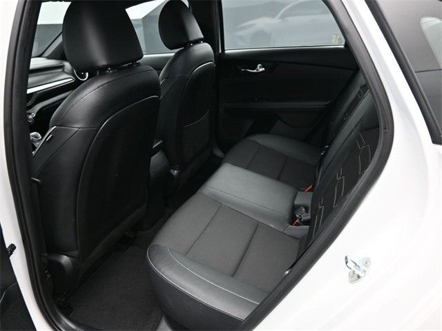 2022 Kia Forte GT-Line IVT - 22966407 - 11