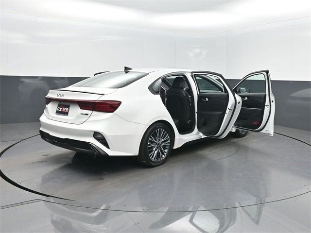 2022 Kia Forte GT-Line IVT - 22966407 - 39