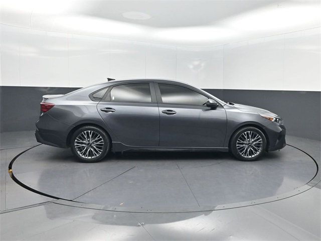 2022 Kia Forte GT-Line IVT - 22936715 - 34
