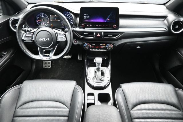 2022 Kia Forte GT-Line IVT - 23003171 - 11
