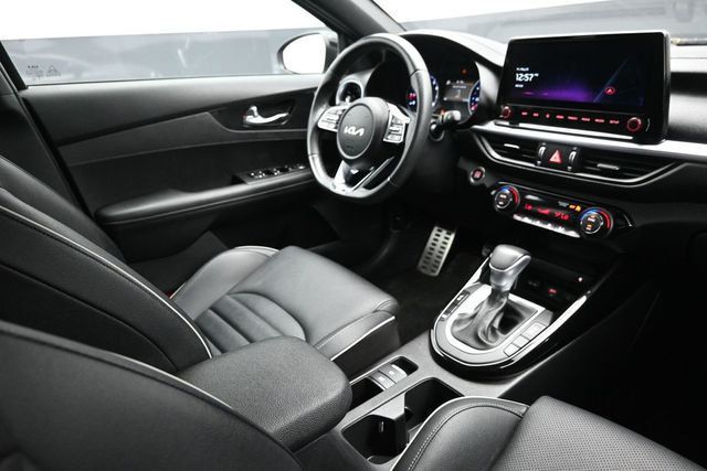 2022 Kia Forte GT-Line IVT - 23003171 - 13