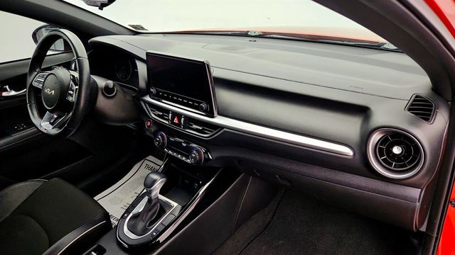2022 Kia Forte GT-Line IVT w/ Premium Pkg - 23016219 - 25