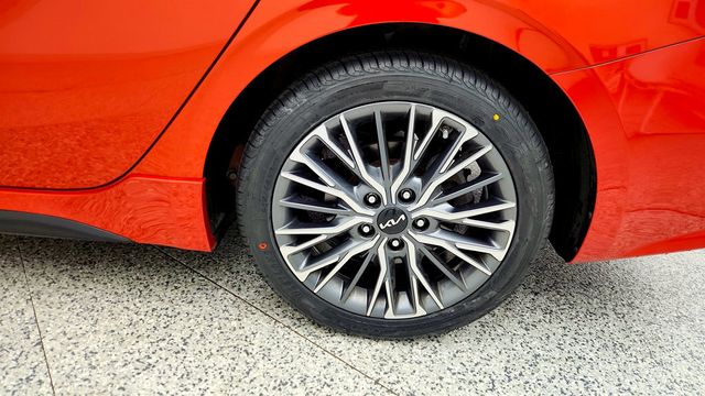 2022 Kia Forte GT-Line IVT w/ Premium Pkg - 23016219 - 8