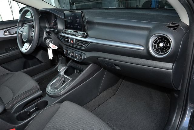 2022 KIA FORTE LXS IVT - 22984212 - 17