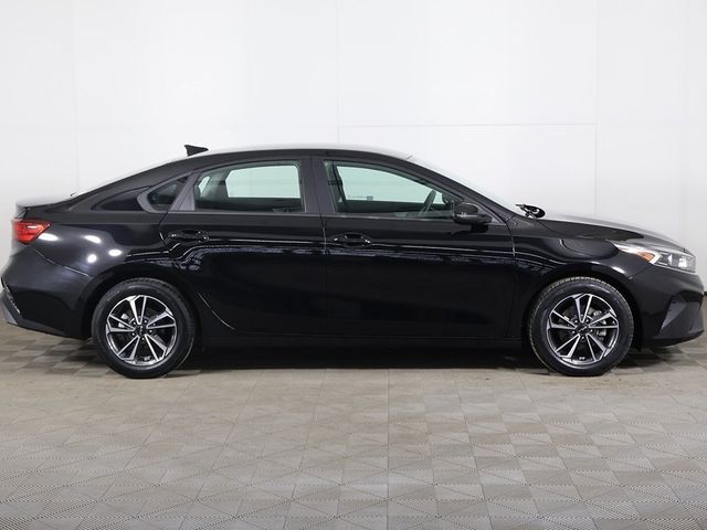 2022 Kia Forte LXS IVT - 22976541 - 16