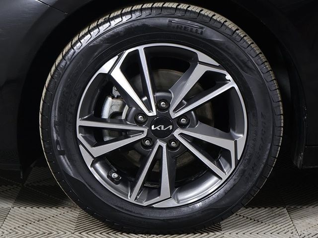 2022 Kia Forte LXS IVT - 22976541 - 19