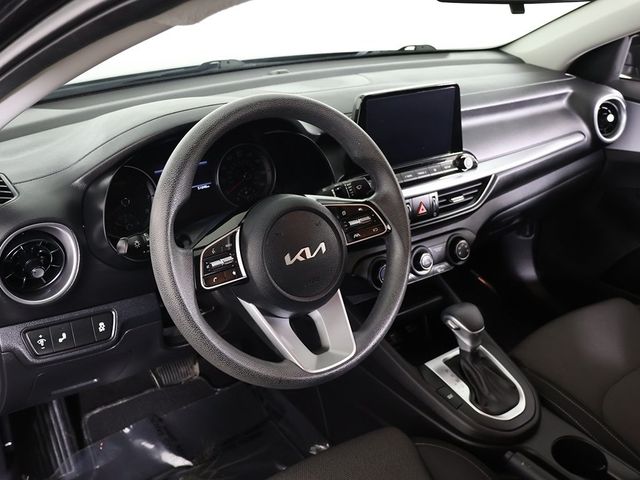 2022 Kia Forte LXS IVT - 22976541 - 24