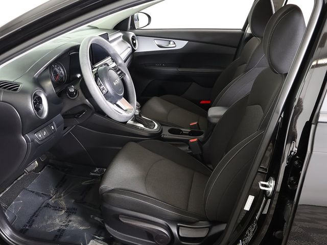 2022 Kia Forte LXS IVT - 22976541 - 26