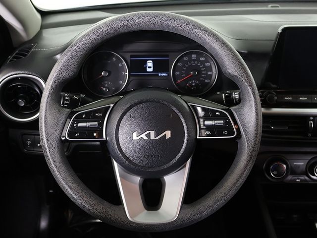 2022 Kia Forte LXS IVT - 22976541 - 35