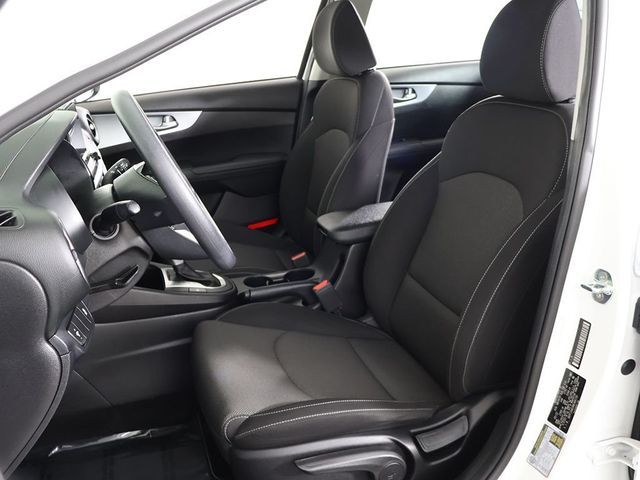 2022 Kia Forte LXS IVT - 23055715 - 25