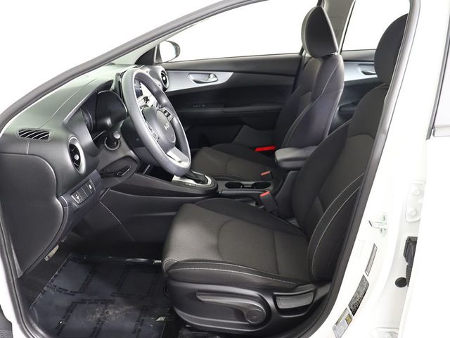 2022 Kia Forte LXS IVT - 23055715 - 27