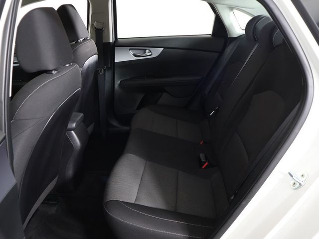 2022 Kia Forte LXS IVT - 23055715 - 29