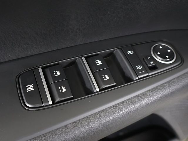 2022 Kia Forte LXS IVT - 23055715 - 32