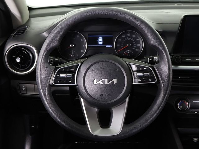 2022 Kia Forte LXS IVT - 23055715 - 33