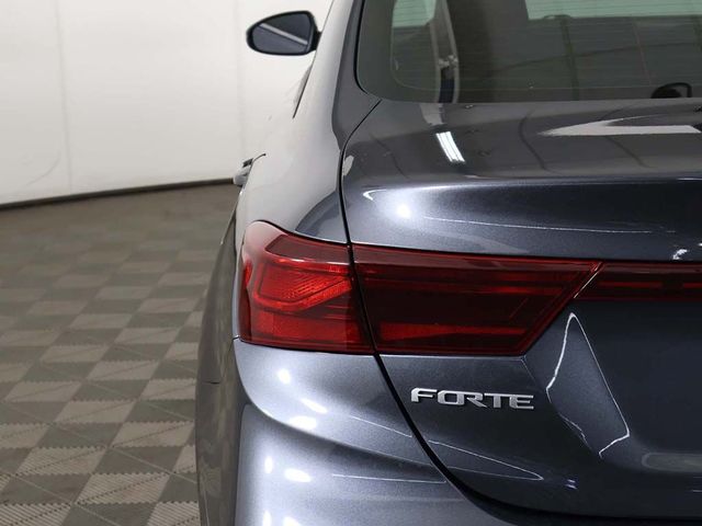 2022 Kia Forte LXS IVT - 23036602 - 13