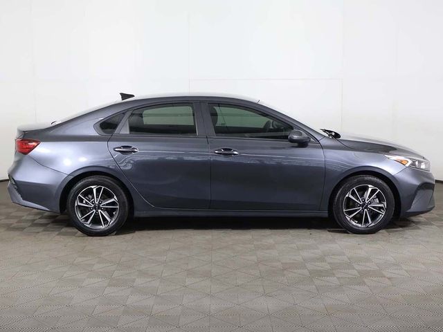 2022 Kia Forte LXS IVT - 23036602 - 16