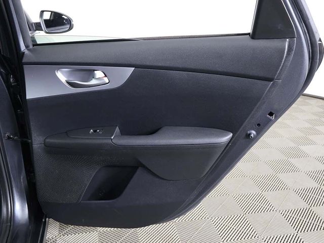 2022 Kia Forte LXS IVT - 23036602 - 23