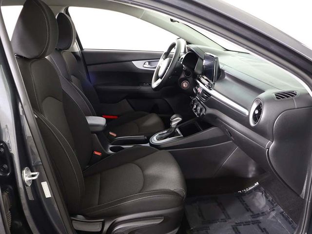 2022 Kia Forte LXS IVT - 23036602 - 29