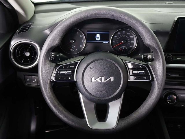 2022 Kia Forte LXS IVT - 23036602 - 35