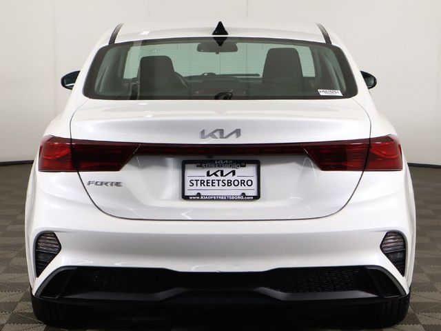 2022 Kia Forte LXS IVT - 23064403 - 13