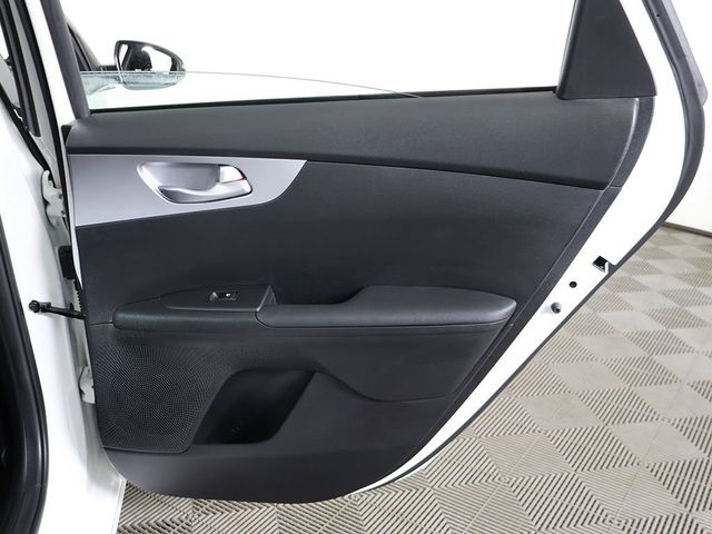 2022 Kia Forte LXS IVT - 23064403 - 23