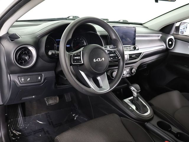 2022 Kia Forte LXS IVT - 23064403 - 24