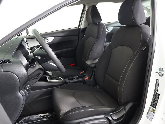 2022 Kia Forte LXS IVT - 23064403 - 26