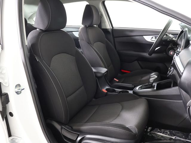 2022 Kia Forte LXS IVT - 23064403 - 27