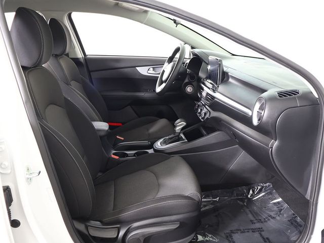 2022 Kia Forte LXS IVT - 23064403 - 29