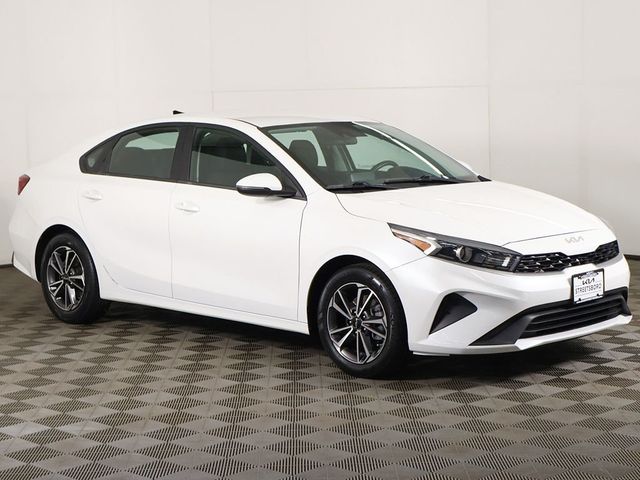 2022 Kia Forte LXS IVT - 23064403 - 46